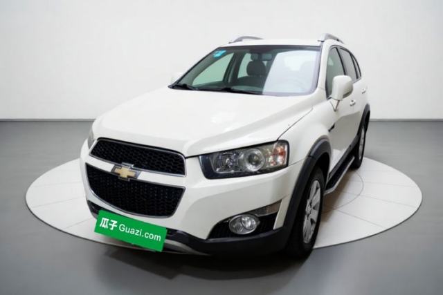 Ojetý Chevrolet Captiva 2014 2.4L Two-Wheel Drive Urban Version 7 Seats