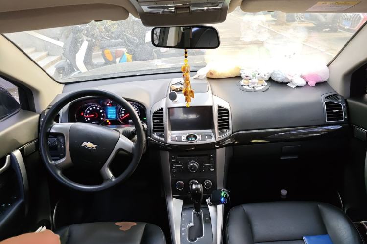 Used Chevrolet Captiva 2015 2.4L Two-Wheel Drive Urban Version 7 Seats Center Console