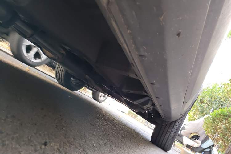 Used Chevrolet Captiva 2015 2.4L Two-Wheel Drive Urban Version 7 Seats Chassis Front Left