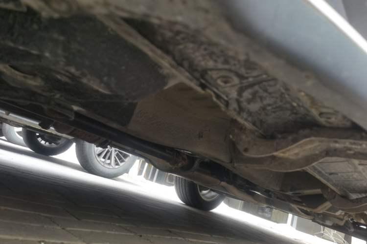 Used Chevrolet Captiva 2015 2.4L 4x4 Flagship Edition 7-Seater Chassis Front Left