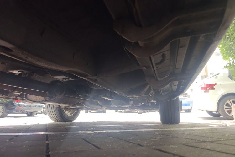 Used Chevrolet Captiva 2015 2.4L 4x4 Flagship Edition 7-Seater Chassis Front Left