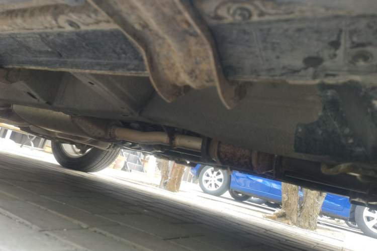 Used Chevrolet Captiva 2015 2.4L 4x4 Flagship Edition 7-Seater Chassis Front Right