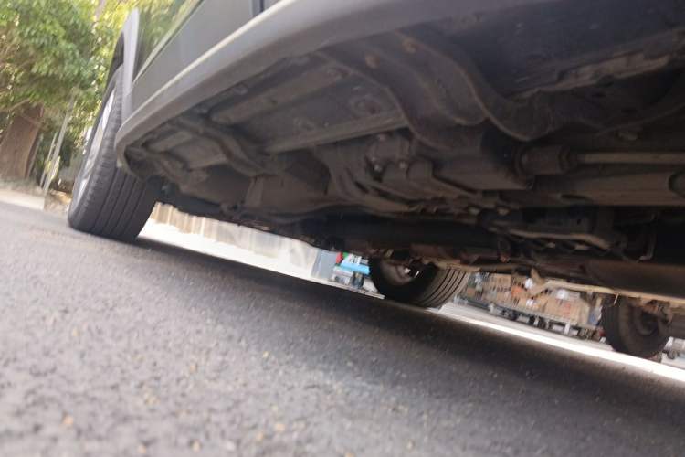 Used Chevrolet Captiva 2015 2.4L 4x4 Flagship Edition 7-Seater Chassis Rear Left