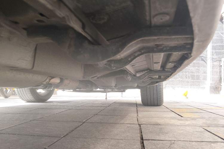 Used Chevrolet Captiva 2015 2.4L 4x4 Flagship Edition 7-Seater Chassis Rear Right