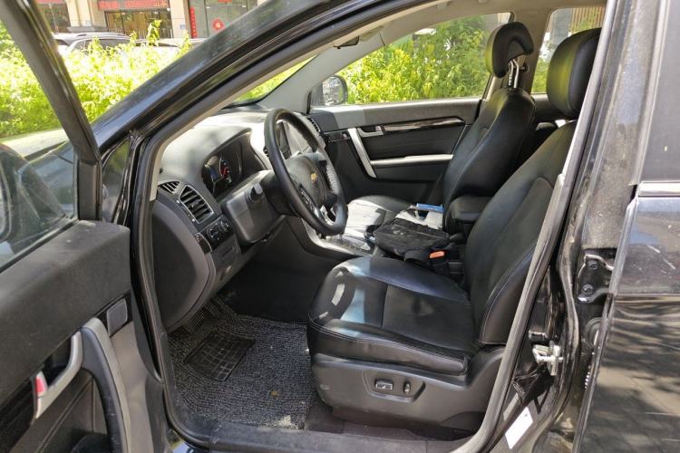 Used Chevrolet Captiva 2015 2.4L Two-Wheel Drive Urban Version 7 Seats Driver Seat