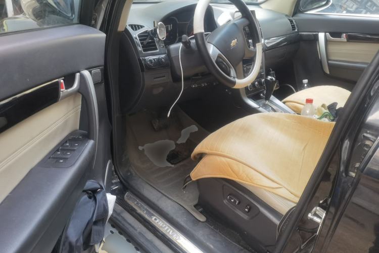 Used Chevrolet Captiva 2015 2.4L 4x4 Flagship Edition 7-Seater Driver Seat