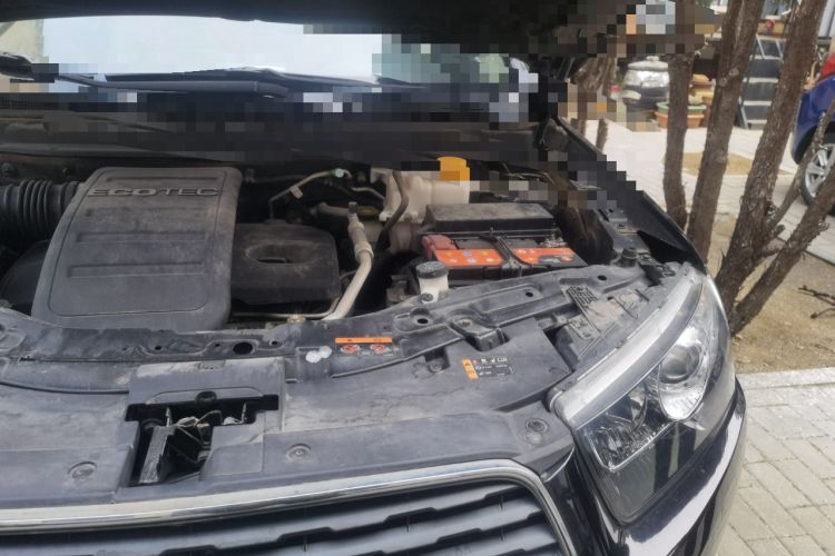Used Chevrolet Captiva 2015 2.4L 4x4 Flagship Edition 7-Seater Engine Bay Left