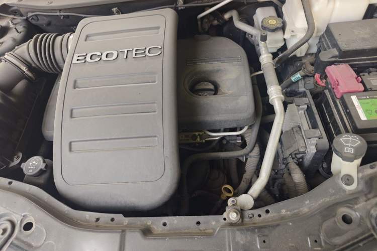 Used Chevrolet Captiva 2015 2.4L 4x4 Flagship Edition 7-Seater Engine Bay Left
