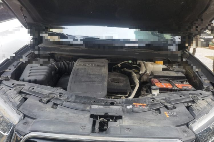 Used Chevrolet Captiva 2015 2.4L 4x4 Flagship Edition 7-Seater Engine Bay