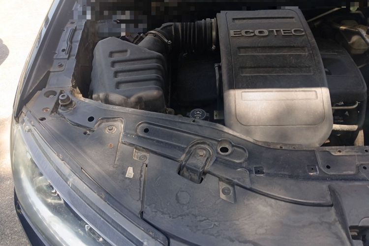 Used Chevrolet Captiva 2015 2.4L 4x4 Flagship Edition 7-Seater Engine Bay Right