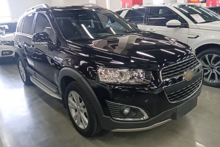 Used Chevrolet Captiva 2015 2.4L 4x4 Flagship Edition 7-Seater Exterior 1