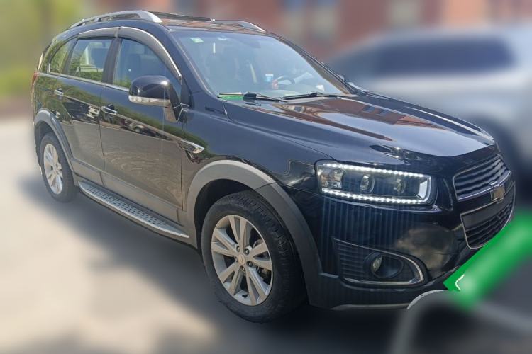 Used Chevrolet Captiva 2015 2.4L 4x4 Flagship Edition 7-Seater Exterior 2