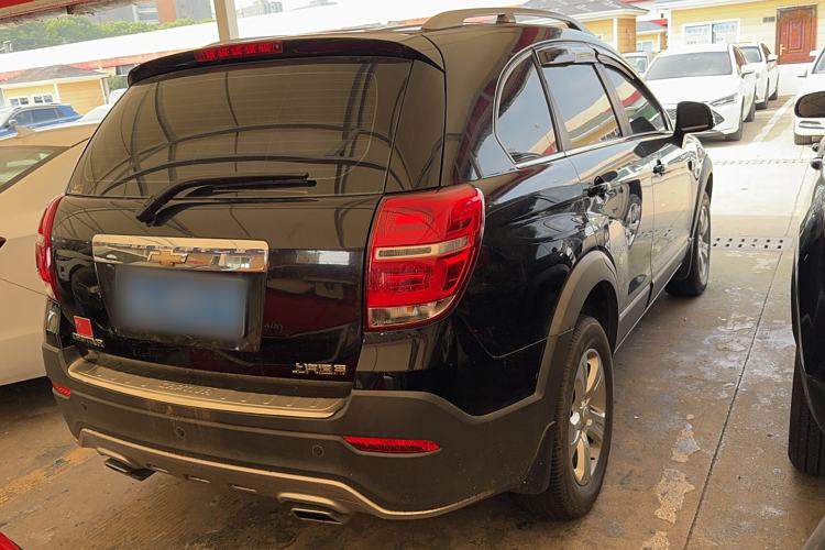 Used Chevrolet Captiva 2015 2.4L Two-Wheel Drive Urban Version 5 Seats Exterior 3
