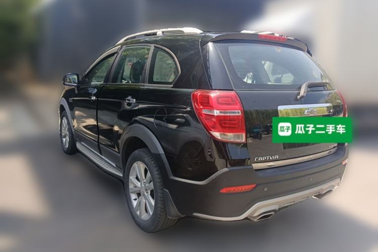 Used Chevrolet Captiva 2015 2.4L 4x4 Flagship Edition 7-Seater Exterior 3