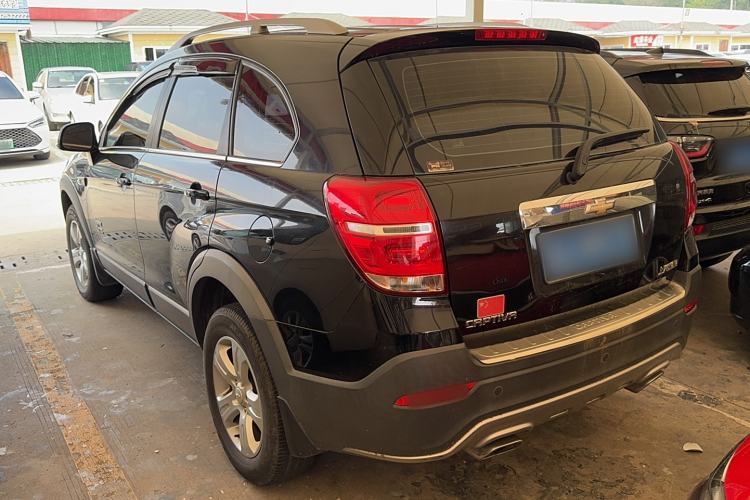 Used Chevrolet Captiva 2015 2.4L Two-Wheel Drive Urban Version 5 Seats Exterior 5