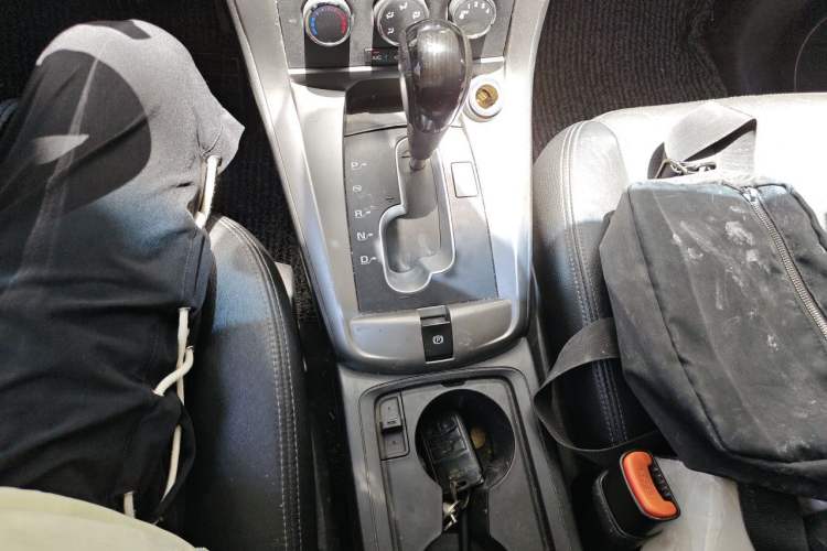 Used Chevrolet Captiva 2015 2.4L Two-Wheel Drive Urban Version 7 Seats Gear Lever