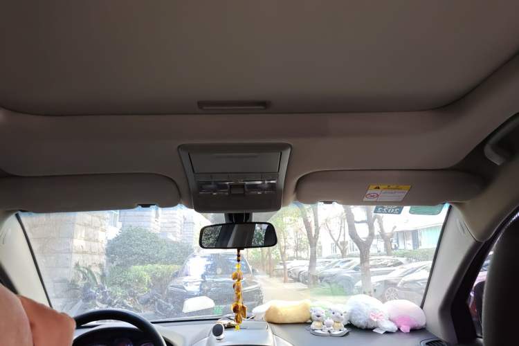Used Chevrolet Captiva 2015 2.4L Two-Wheel Drive Urban Version 7 Seats Headliner