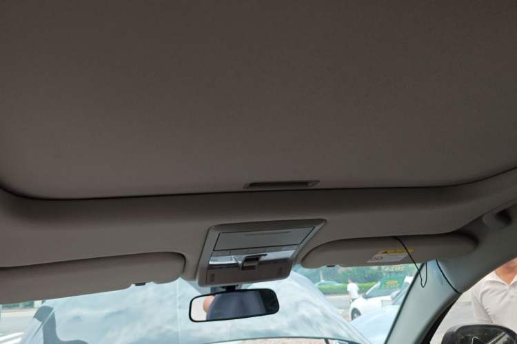 Used Chevrolet Captiva 2015 2.4L 4x4 Flagship Edition 7-Seater Headliner