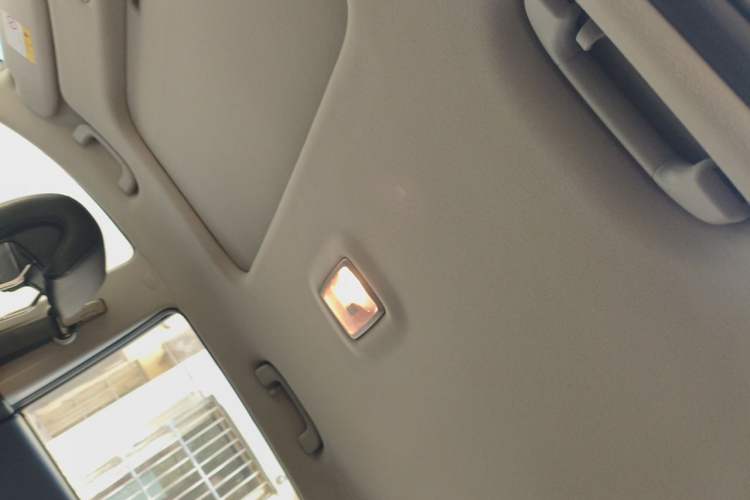 Used Chevrolet Captiva 2015 2.4L 4x4 Flagship Edition 7-Seater Headliner