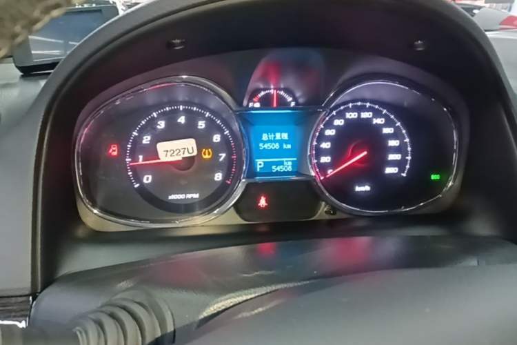 Used Chevrolet Captiva 2015 2.4L 4x4 Flagship Edition 7-Seater Instrument Cluster