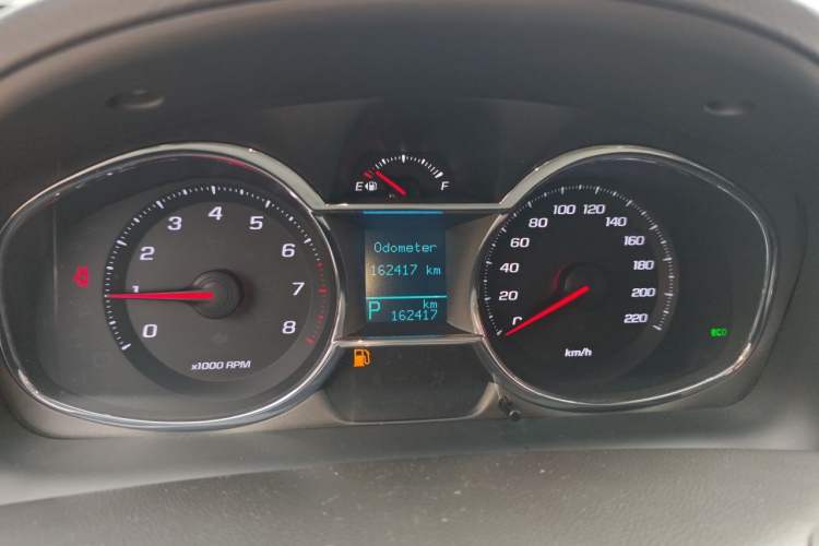 Used Chevrolet Captiva 2015 2.4L 4x4 Flagship Edition 7-Seater Instrument Cluster