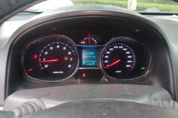 Used Chevrolet Captiva 2015 2.4L 4x4 Flagship Edition 7-Seater Instrument Cluster