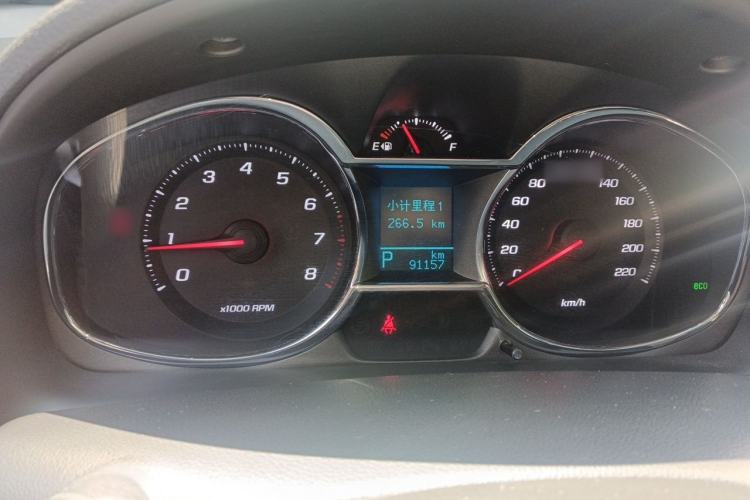 Used Chevrolet Captiva 2015 2.4L 4x4 Flagship Edition 7-Seater Instrument Cluster