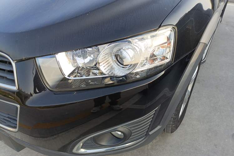 Used Chevrolet Captiva 2015 2.4L Two-Wheel Drive Urban Version 5 Seats Left Front Headlight