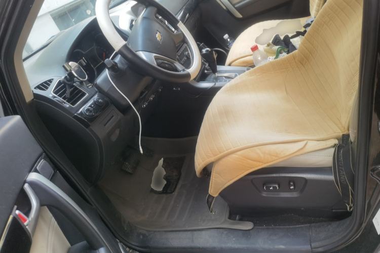 Used Chevrolet Captiva 2015 2.4L 4x4 Flagship Edition 7-Seater Left Front Seat