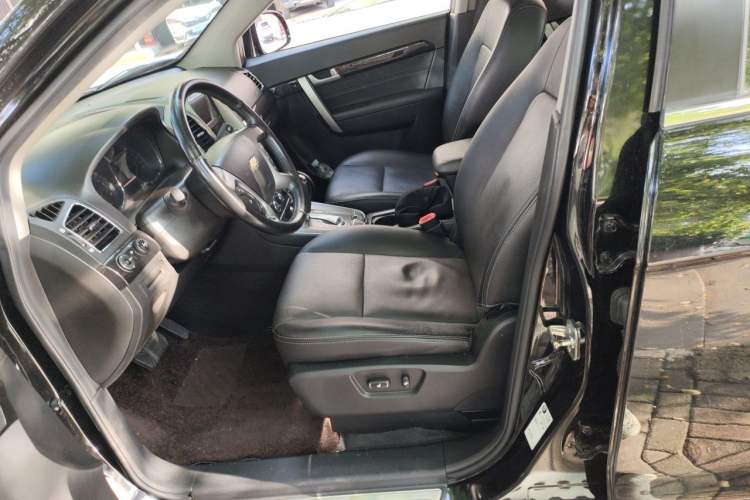 Used Chevrolet Captiva 2015 2.4L 4x4 Flagship Edition 7-Seater Left Front Seat