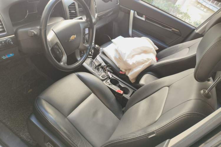 Used Chevrolet Captiva 2015 2.4L 4x4 Flagship Edition 7-Seater Left Front Seat