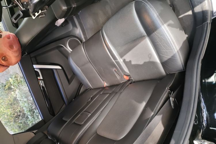 Used Chevrolet Captiva 2015 2.4L Two-Wheel Drive Urban Version 7 Seats Left Rear Seat