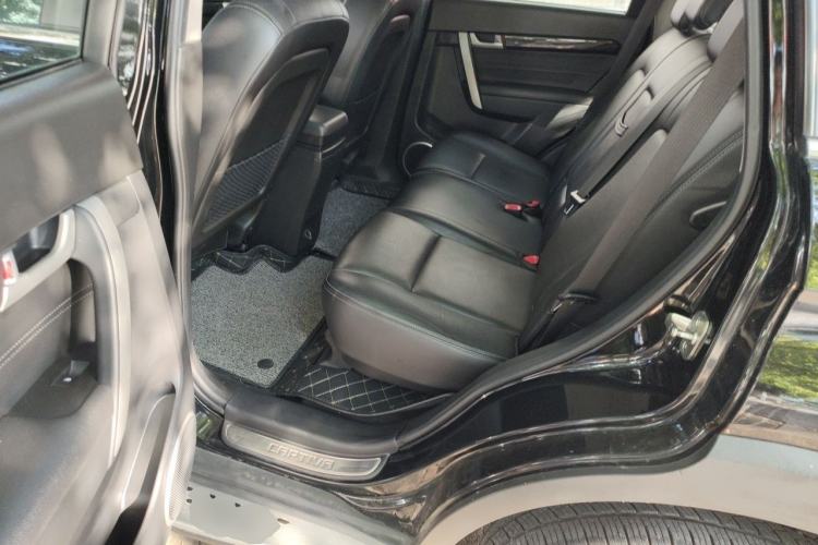 Used Chevrolet Captiva 2015 2.4L 4x4 Flagship Edition 7-Seater Left Rear Seat