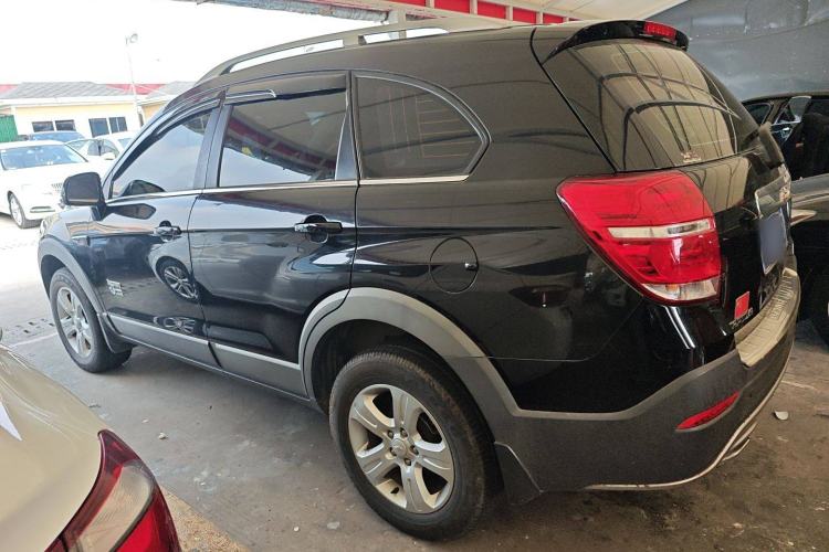Used Chevrolet Captiva 2015 2.4L Two-Wheel Drive Urban Version 5 Seats Left Side