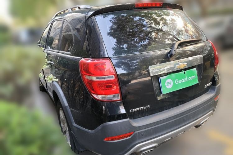 Used Chevrolet Captiva 2015 2.4L Two-Wheel Drive Urban Version 7 Seats Rear Left 45 Deg