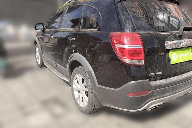 Used Chevrolet Captiva 2015 2.4L 4x4 Flagship Edition 7-Seater Rear Left 45 Deg