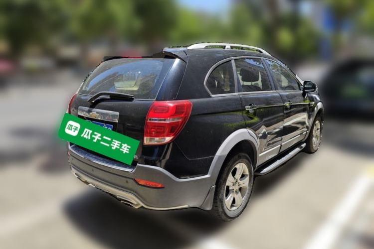 Used Chevrolet Captiva 2015 2.4L Two-Wheel Drive Urban Version 7 Seats Rear Right 45 Deg