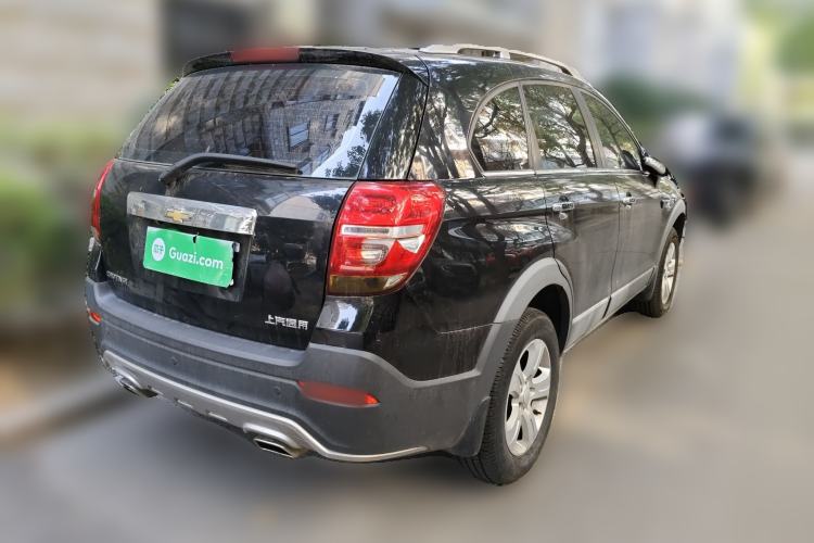 Used Chevrolet Captiva 2015 2.4L Two-Wheel Drive Urban Version 7 Seats Rear Right 45 Deg