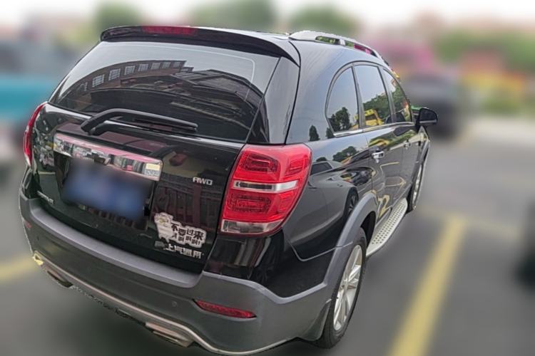 Used Chevrolet Captiva 2015 2.4L 4x4 Flagship Edition 7-Seater Rear Right 45 Deg