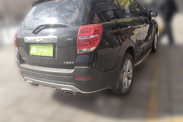 Used Chevrolet Captiva 2015 2.4L 4x4 Flagship Edition 7-Seater Rear Right 45 Deg