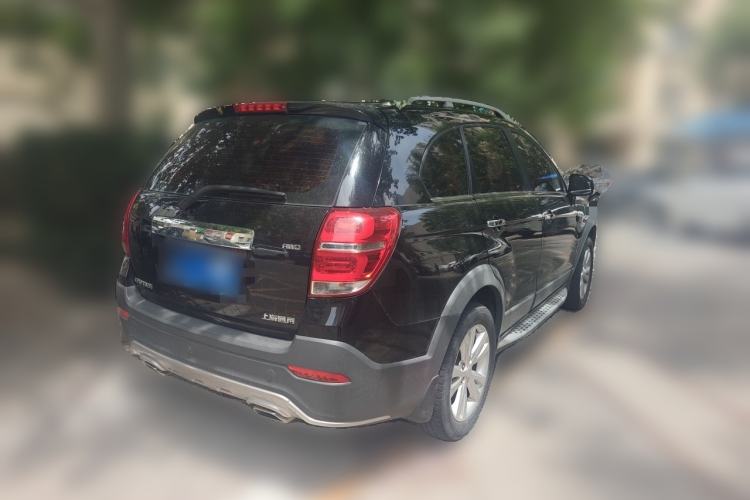 Used Chevrolet Captiva 2015 2.4L 4x4 Flagship Edition 7-Seater Rear Right 45 Deg