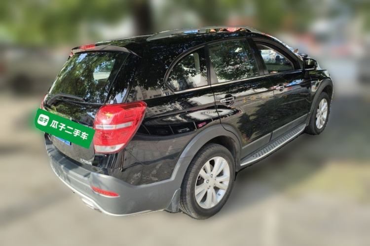 Used Chevrolet Captiva 2015 2.4L 4x4 Flagship Edition 7-Seater Rear Right 45 Deg