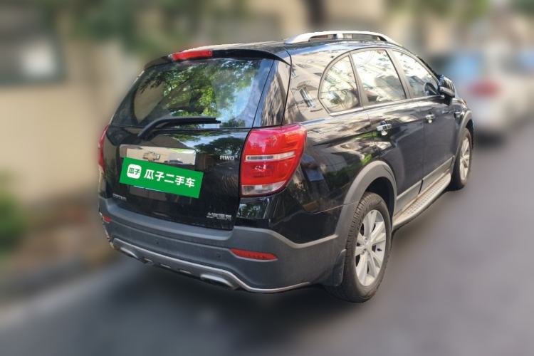 Used Chevrolet Captiva 2015 2.4L 4x4 Flagship Edition 7-Seater Rear Right 45 Deg