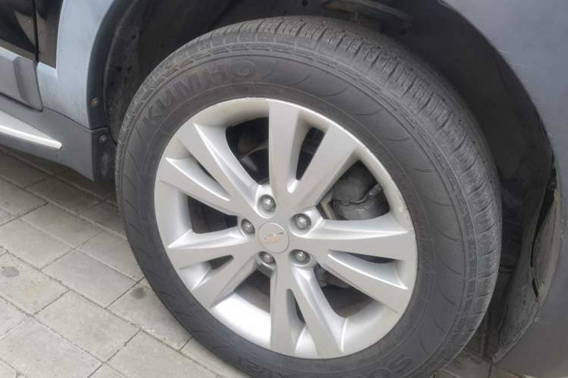 Used Chevrolet Captiva 2015 2.4L 4x4 Flagship Edition 7-Seater Right Front Wheel Hub