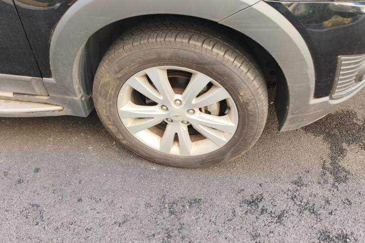 Used Chevrolet Captiva 2015 2.4L 4x4 Flagship Edition 7-Seater Right Front Wheel Hub