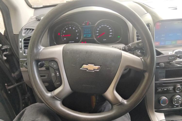 Used Chevrolet Captiva 2015 2.4L Two-Wheel Drive Urban Version 7 Seats Steering Wheel