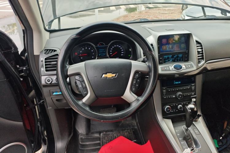 Used Chevrolet Captiva 2015 2.4L 4x4 Flagship Edition 7-Seater Steering Wheel