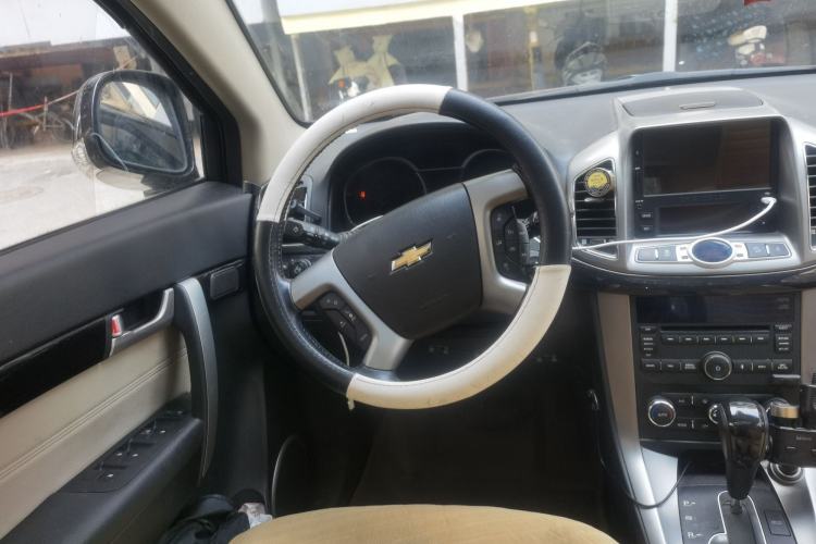 Used Chevrolet Captiva 2015 2.4L 4x4 Flagship Edition 7-Seater Steering Wheel