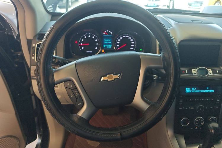 Used Chevrolet Captiva 2015 2.4L Two-Wheel Drive Urban Version 5 Seats Steering Wheel