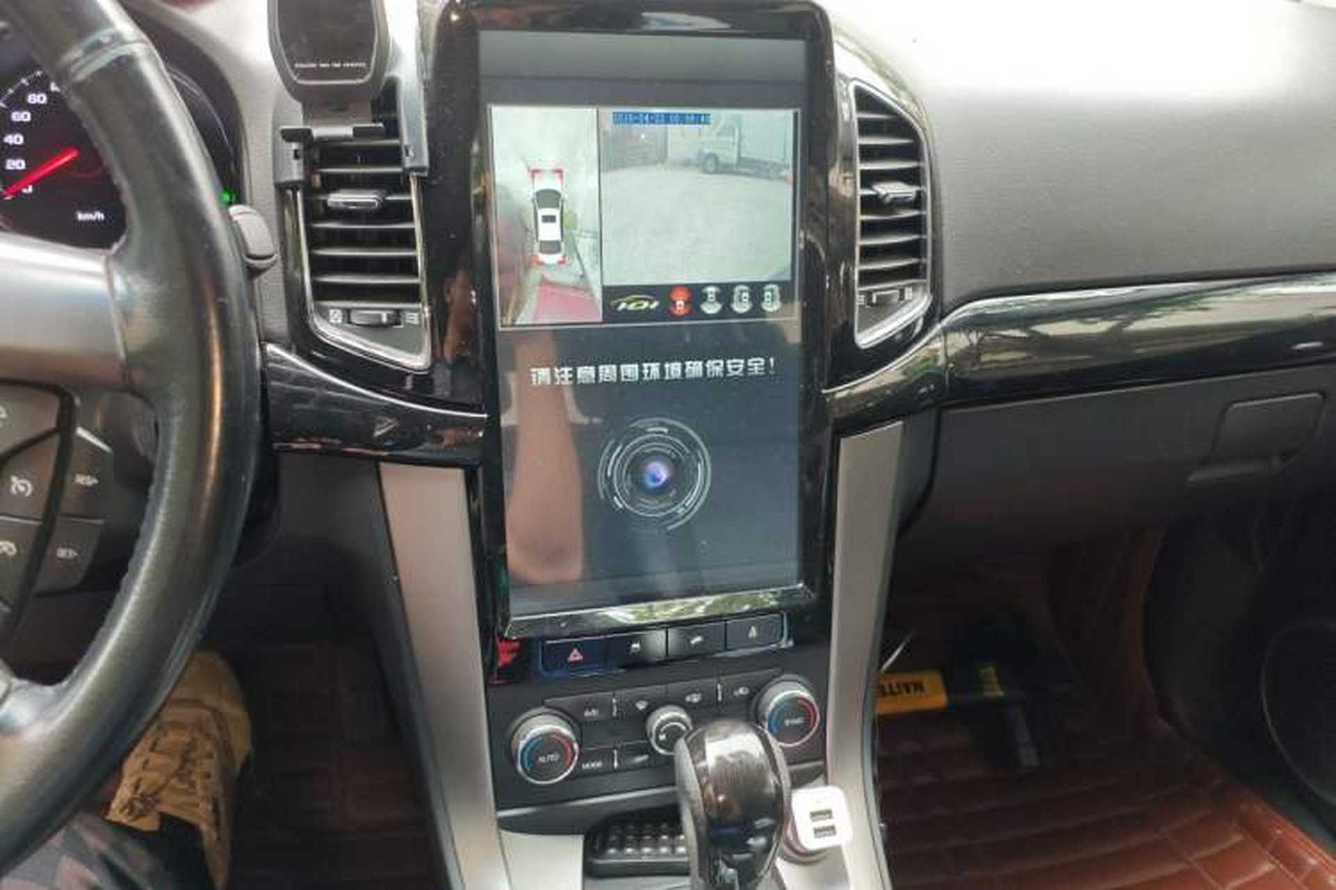 Used Chevrolet Captiva 2015 2.4L 4x4 Flagship Edition 7-Seater Audio And AC Panel